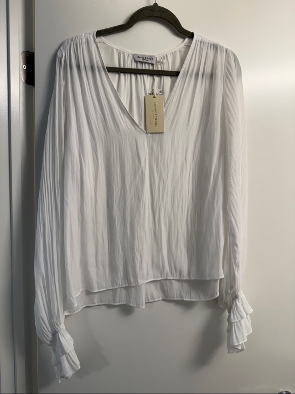 Ramy Brook White Pleated V-Neck Long Sleeve Ruffle Cuff Blouse Silk. Sz XL NEW